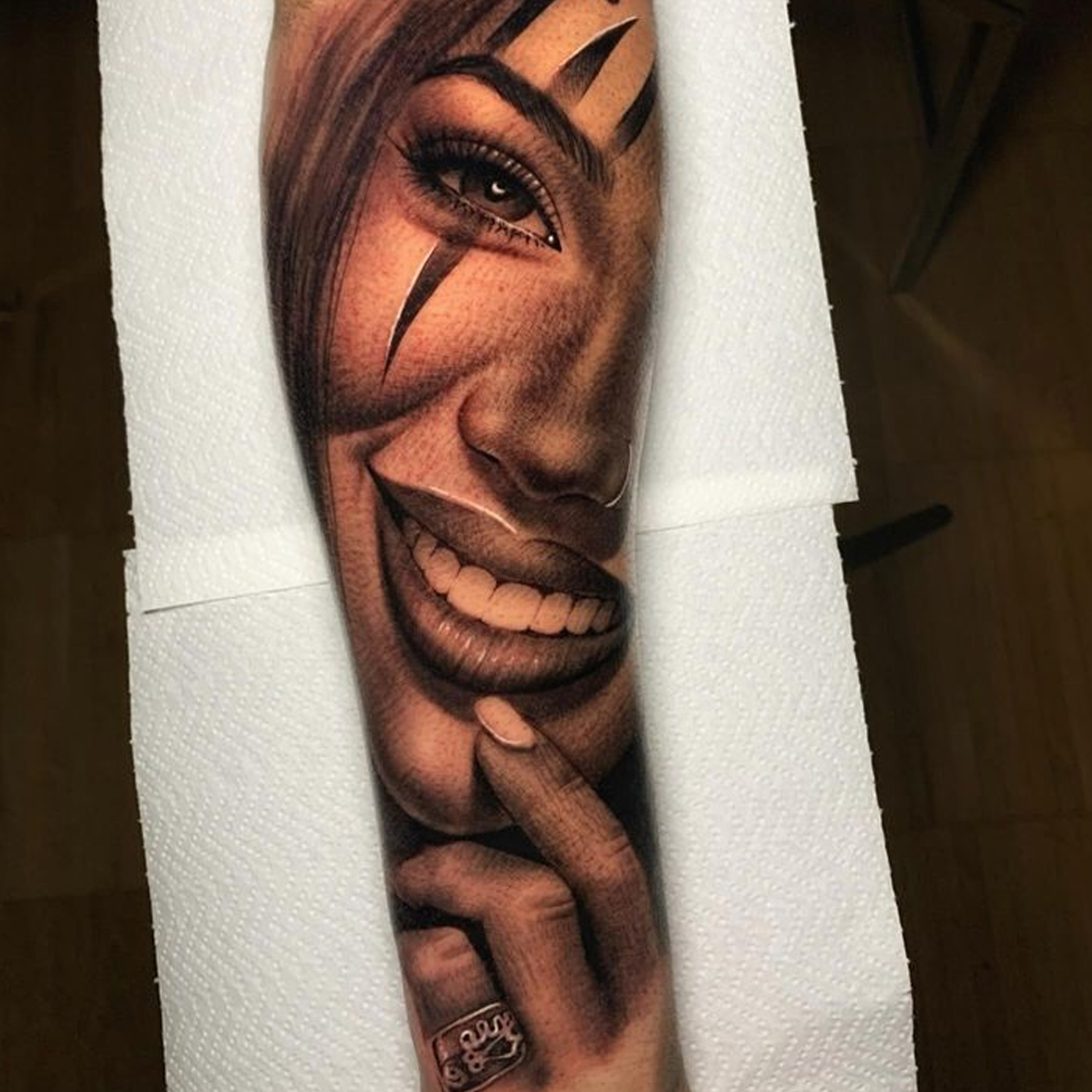 mattia-garu-disenos-tatuajes-madrid-blacktearink-payasa-tattoo